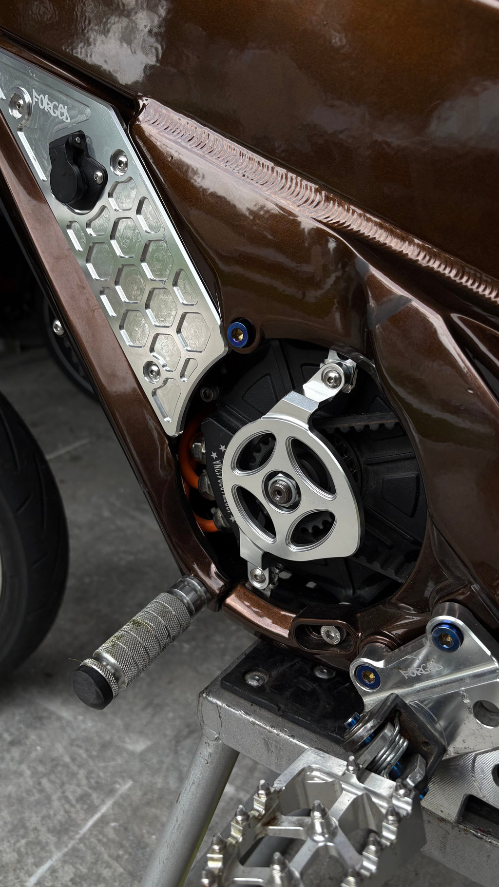 Carter moteur Talaria XXX – remplacement en métal, montage direct par boulonnage